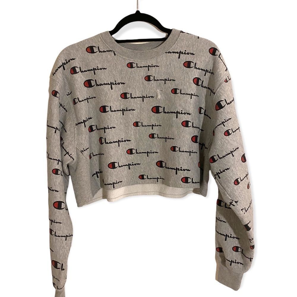 Champion (M) Reverse Weave Cropped Distressed Crewneck